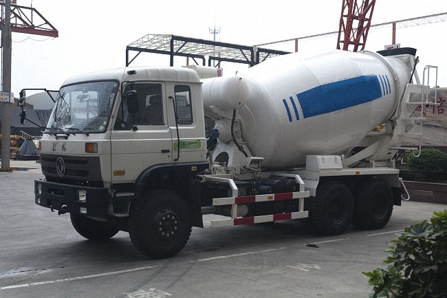 HM6-D concrete mixer truck