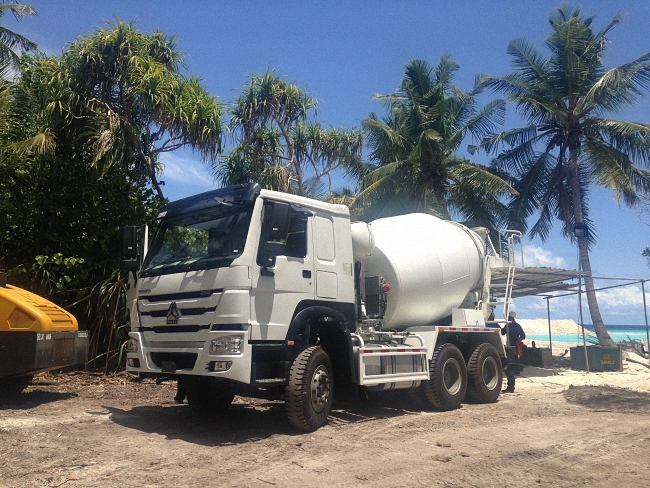 HM6-D concrete mixer truck