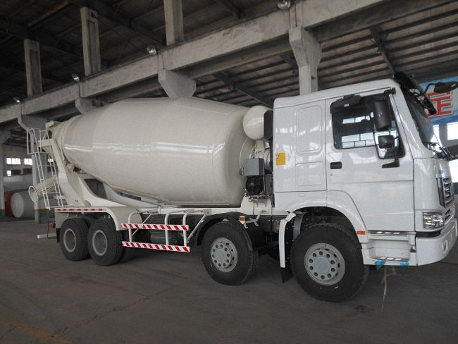 HM8-D Concrete Truck Mixer