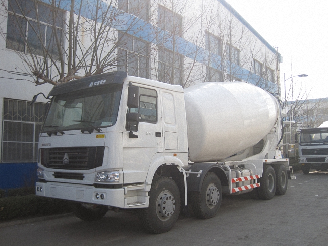 HM9-D Concrete Truck Mixer