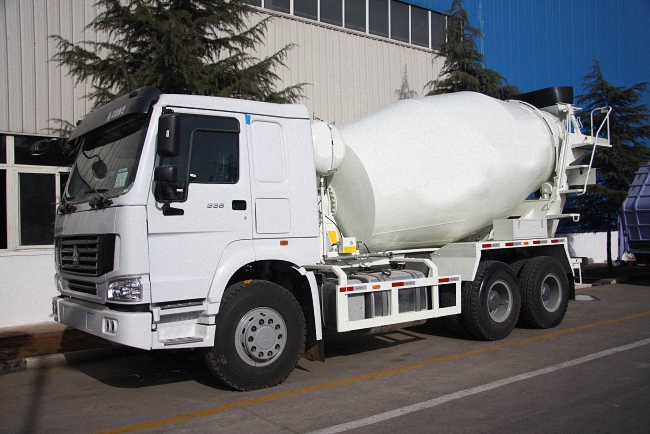 HM9-D Concrete Truck Mixer